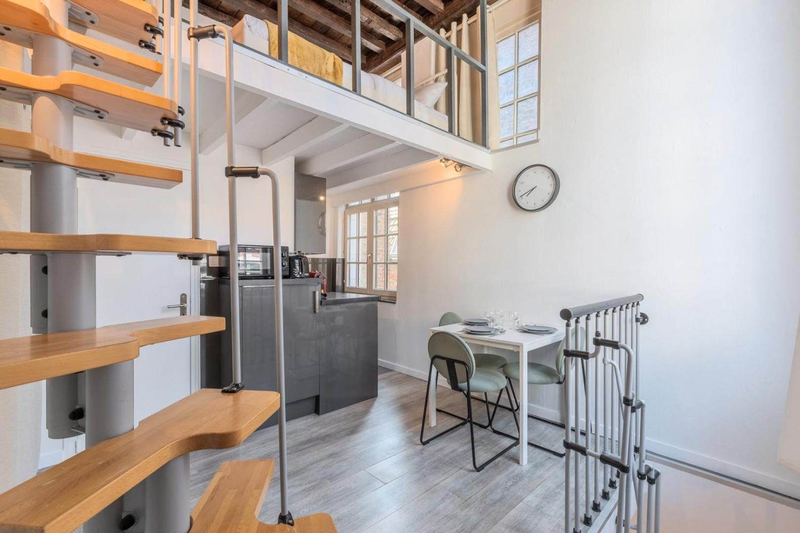 Atypical Triplex Near Grand Place With Terrace Lille Exteriör bild