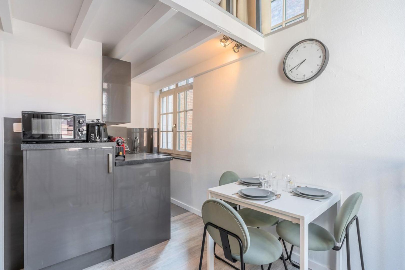 Atypical Triplex Near Grand Place With Terrace Lille Exteriör bild